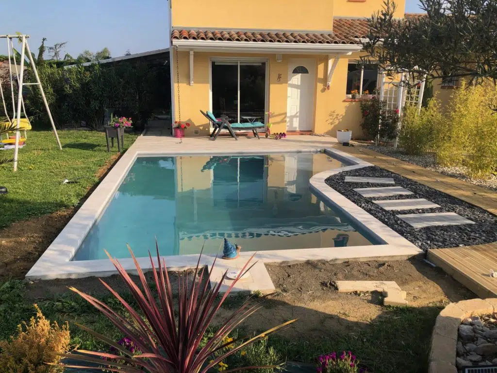 piscine-classique-design-beton-projete-piscine-hdp-1-1024x768